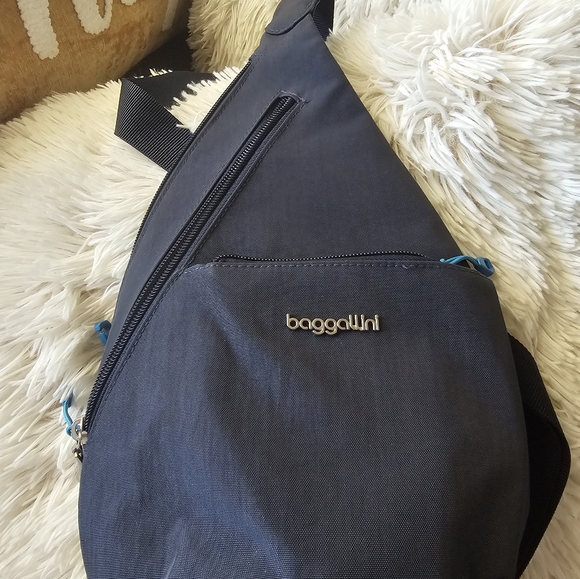 Baggallini Bags Baggallini Mini Crossbody Sling Poshmark